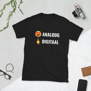 Weg met digitale teller! - Unisex T-shirt met korte mouw